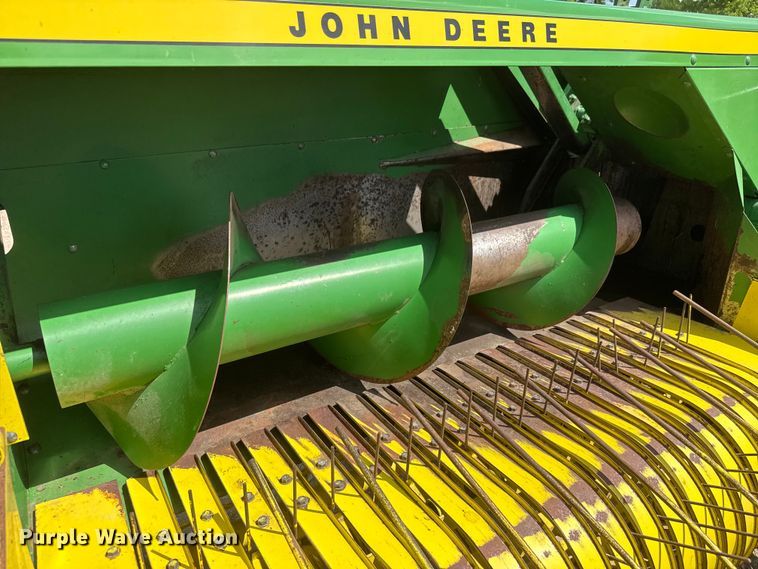 image for item MX9241 John Deere 336 small square baler