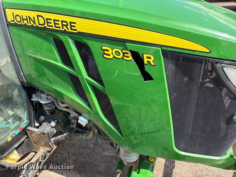 image for item YA3027 2022 John Deere 3033R MFWD tractor