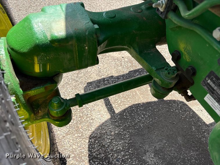 image for item YA3027 2022 John Deere 3033R MFWD tractor