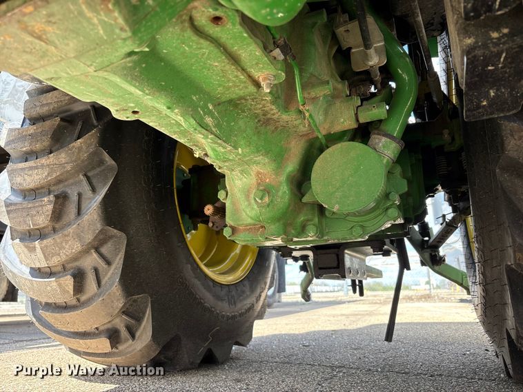 image for item YA3027 2022 John Deere 3033R MFWD tractor