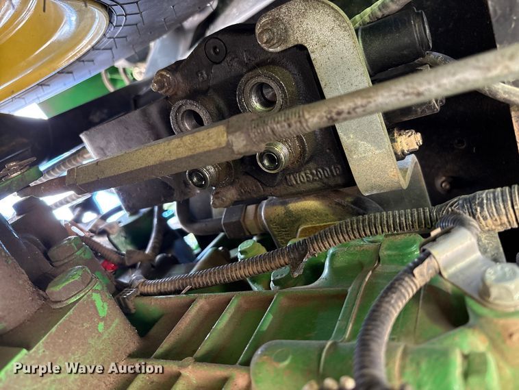 image for item YA3027 2022 John Deere 3033R MFWD tractor
