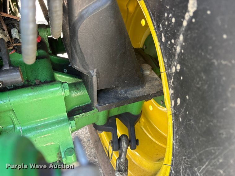 image for item YA3027 2022 John Deere 3033R MFWD tractor