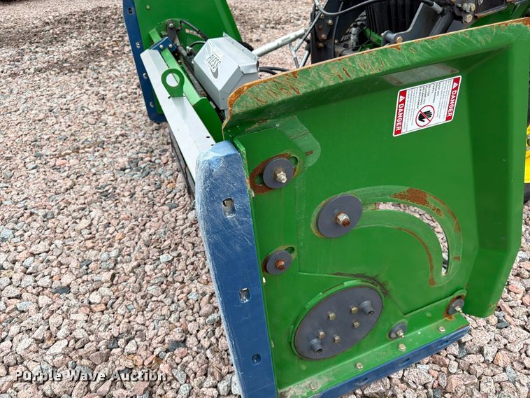 image for item YA3167 2022 John Deere 4066R MFWD tractor