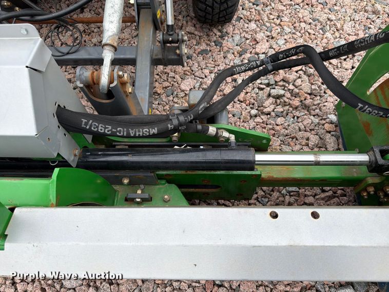 image for item YA3167 2022 John Deere 4066R MFWD tractor