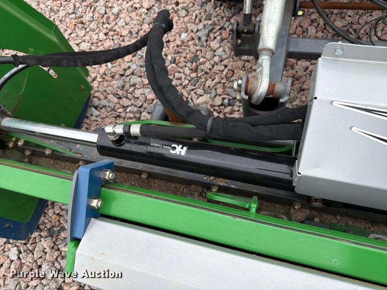 image for item YA3167 2022 John Deere 4066R MFWD tractor