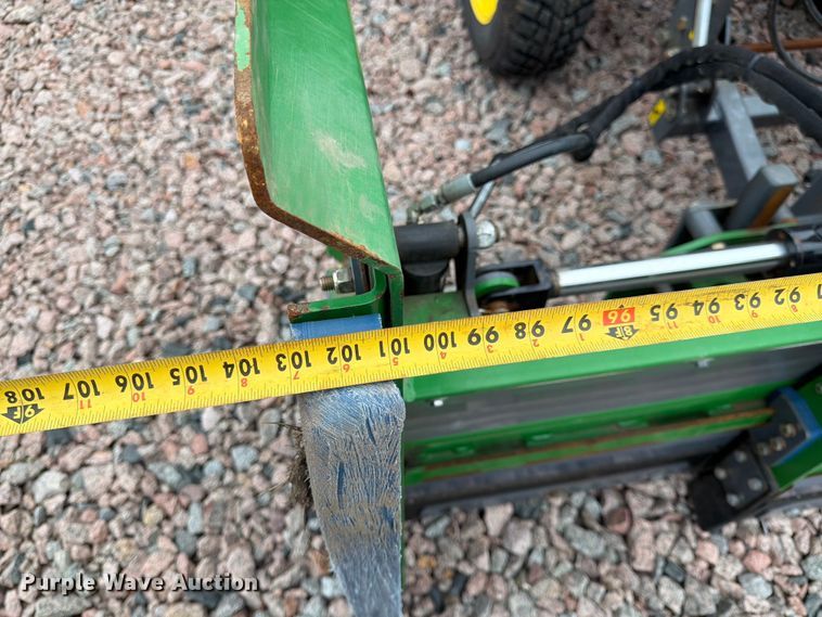 image for item YA3167 2022 John Deere 4066R MFWD tractor