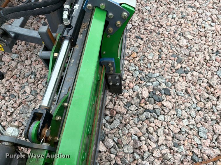 image for item YA3167 2022 John Deere 4066R MFWD tractor