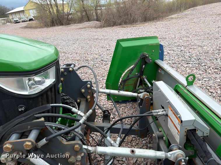 image for item YA3167 2022 John Deere 4066R MFWD tractor