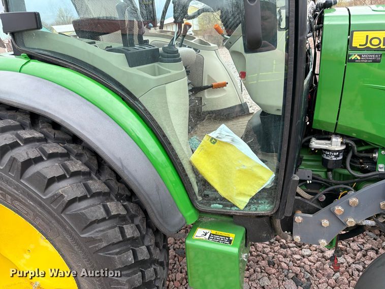 image for item YA3167 2022 John Deere 4066R MFWD tractor