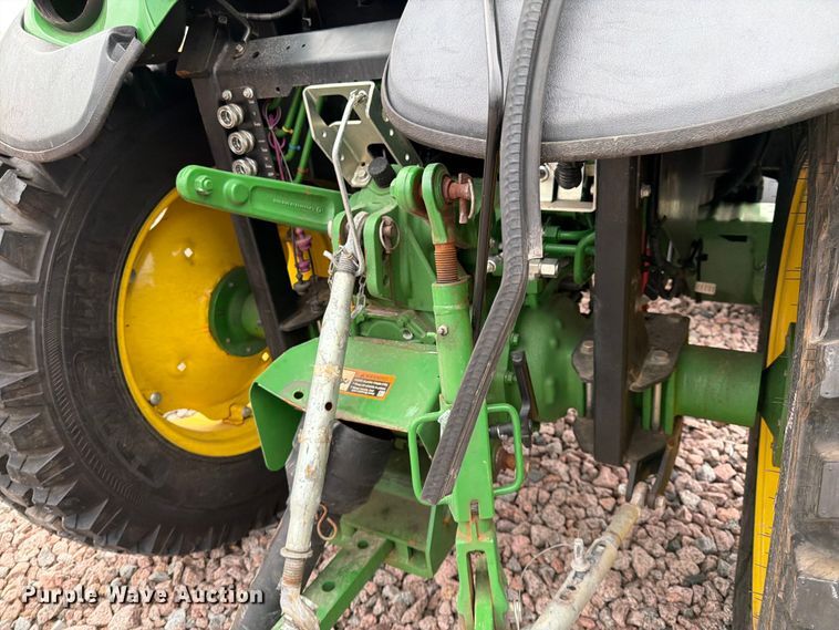 image for item YA3167 2022 John Deere 4066R MFWD tractor