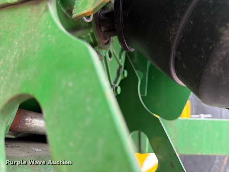 image for item YA3167 2022 John Deere 4066R MFWD tractor
