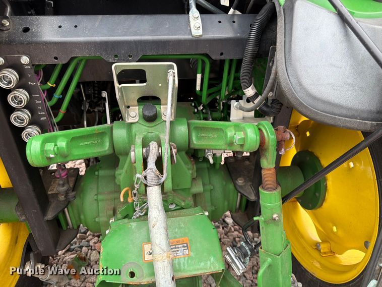 image for item YA3167 2022 John Deere 4066R MFWD tractor