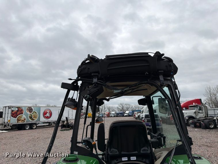 image for item YA3167 2022 John Deere 4066R MFWD tractor