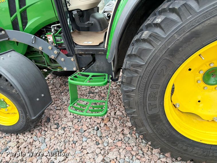 image for item YA3167 2022 John Deere 4066R MFWD tractor