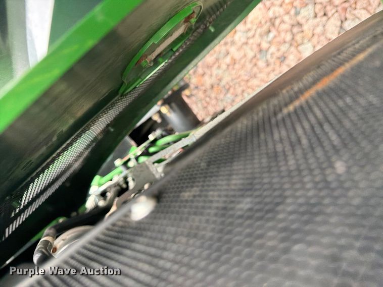 image for item YA3167 2022 John Deere 4066R MFWD tractor