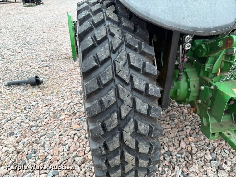 image for item YA3167 2022 John Deere 4066R MFWD tractor