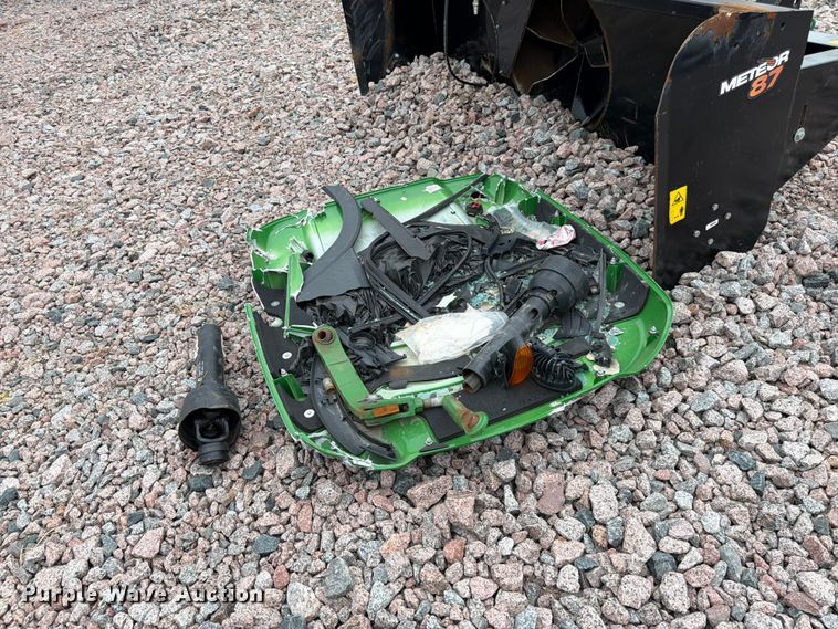 image for item YA3167 2022 John Deere 4066R MFWD tractor