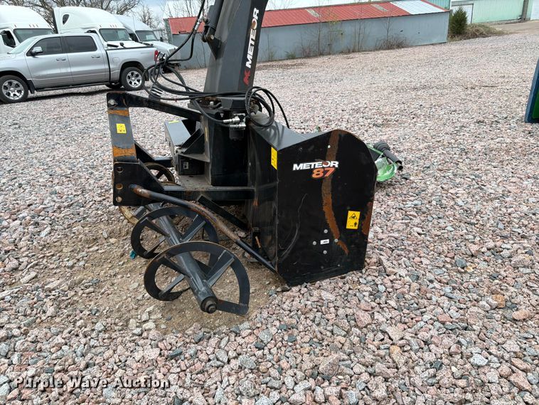 image for item YA3167 2022 John Deere 4066R MFWD tractor