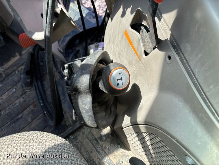 image for item YA3217 2013 Case IH Farmall 95C MFWD tractor