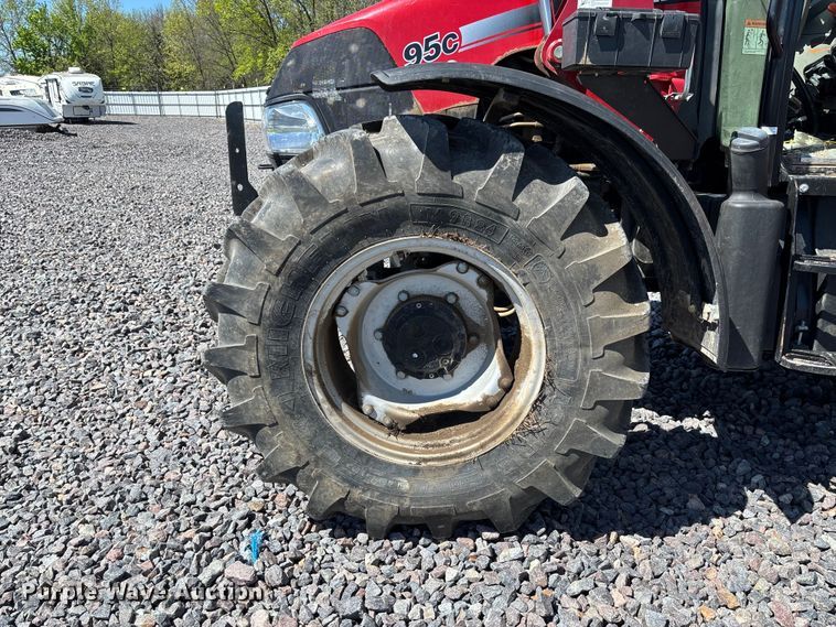 image for item YA3217 2013 Case IH Farmall 95C MFWD tractor