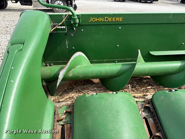 image for item YA3223 2020 John Deere 712C corn head