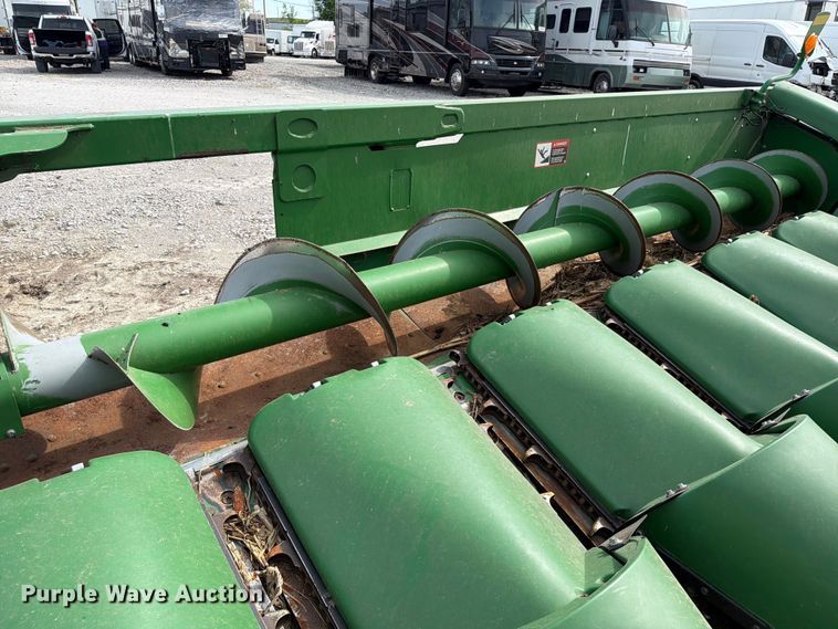 image for item YA3223 2020 John Deere 712C corn head