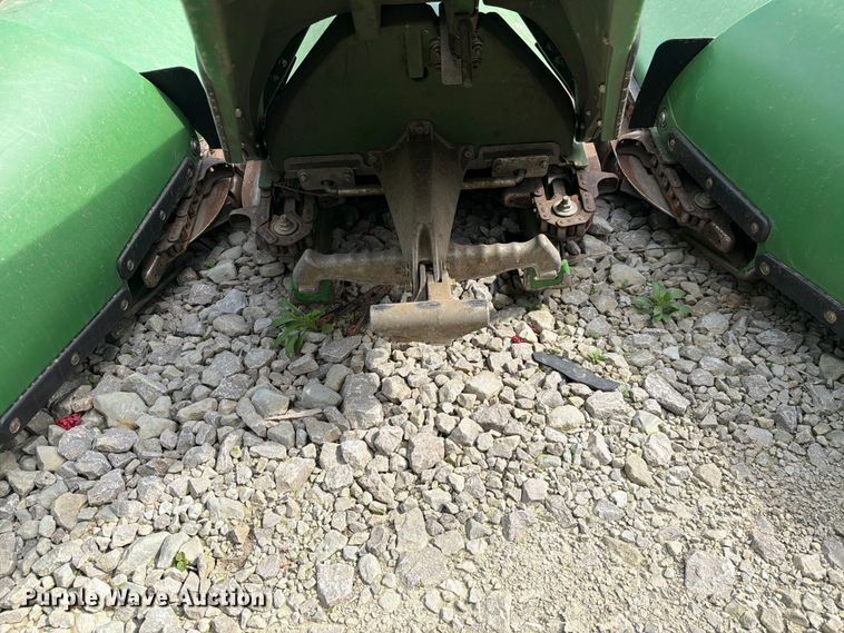 image for item YA3223 2020 John Deere 712C corn head