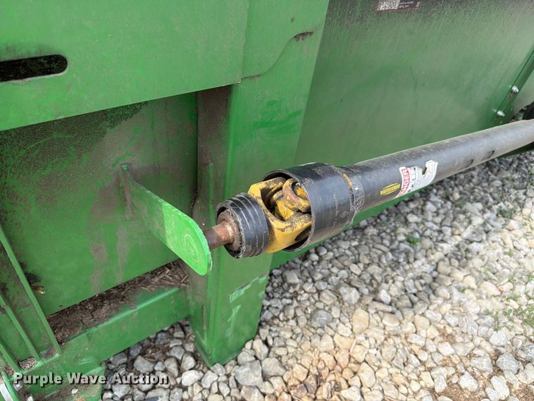 image for item YA3223 2020 John Deere 712C corn head