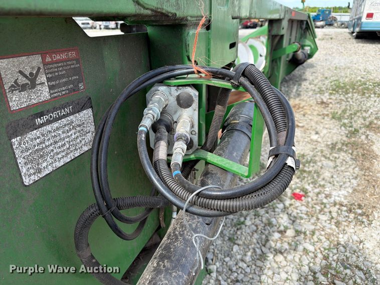 image for item YA3223 2020 John Deere 712C corn head