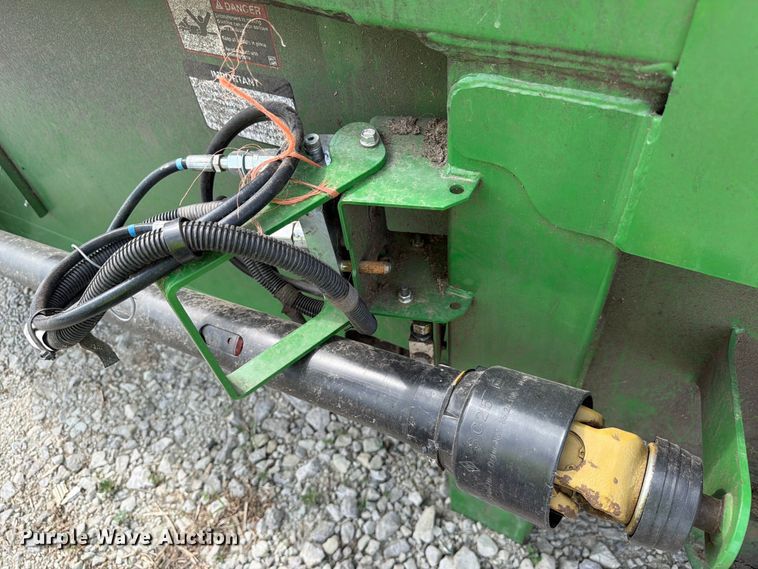 image for item YA3223 2020 John Deere 712C corn head