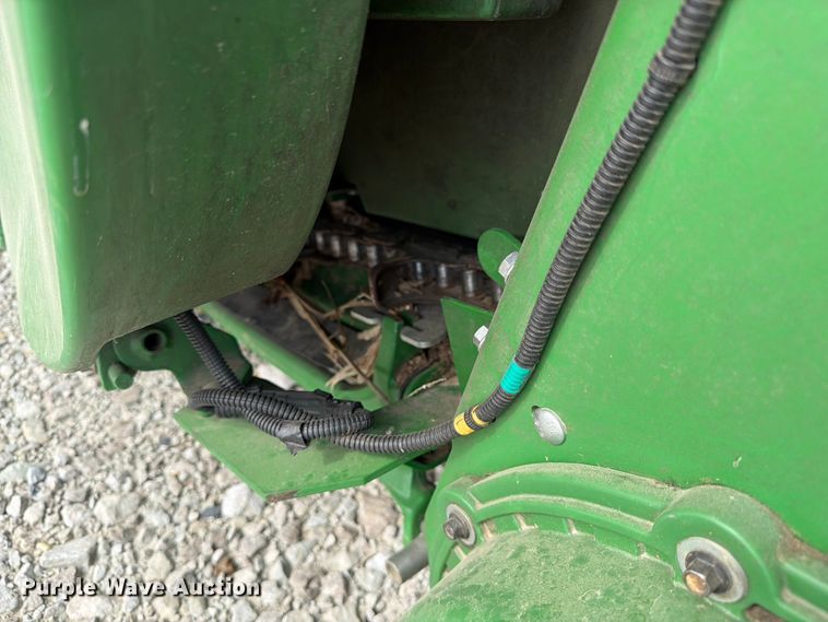 image for item YA3223 2020 John Deere 712C corn head