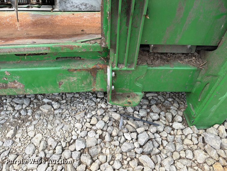 image for item YA3223 2020 John Deere 712C corn head