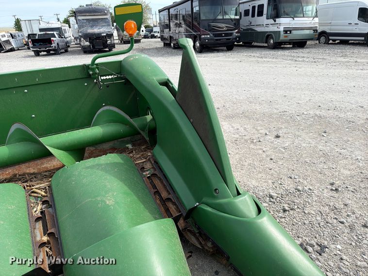 image for item YA3223 2020 John Deere 712C corn head