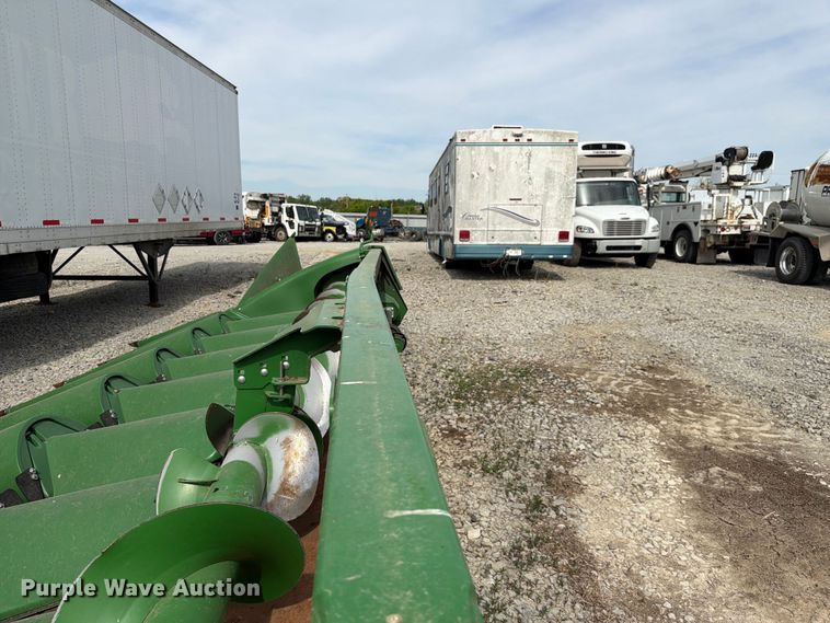 image for item YA3223 2020 John Deere 712C corn head