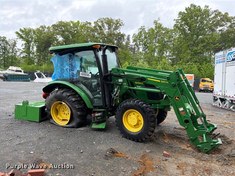 image for item YA3225 2021 John Deere 5065E MFWD tractor