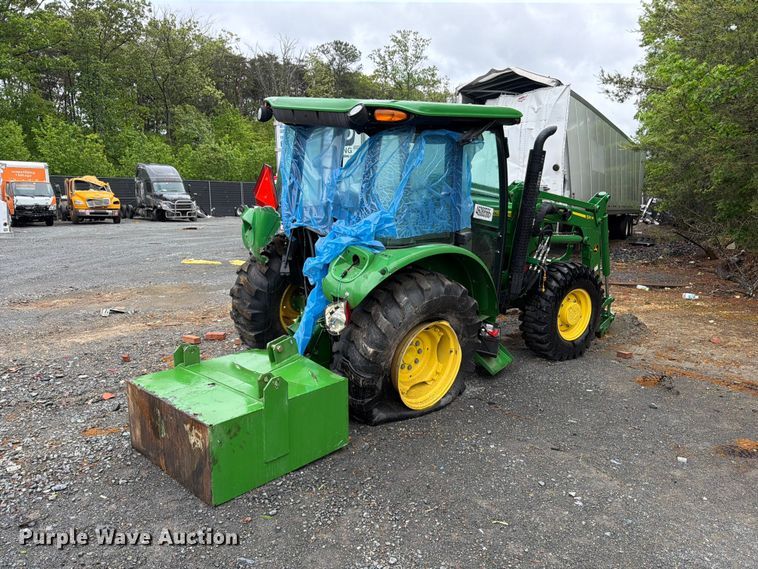image for item YA3225 2021 John Deere 5065E MFWD tractor