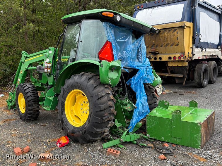 image for item YA3225 2021 John Deere 5065E MFWD tractor
