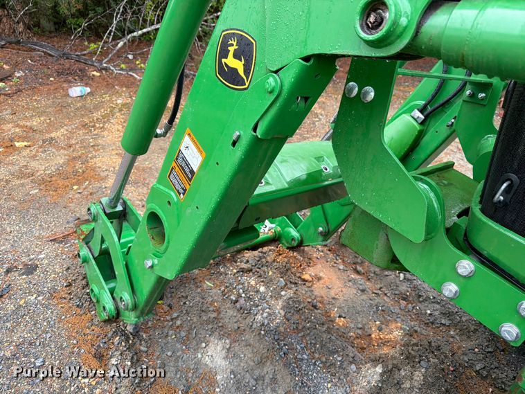 image for item YA3225 2021 John Deere 5065E MFWD tractor