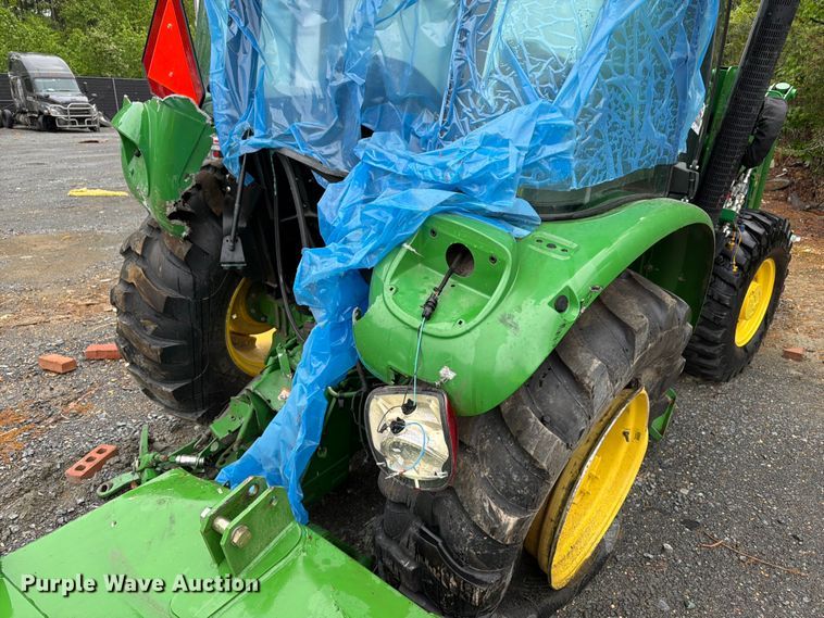 image for item YA3225 2021 John Deere 5065E MFWD tractor
