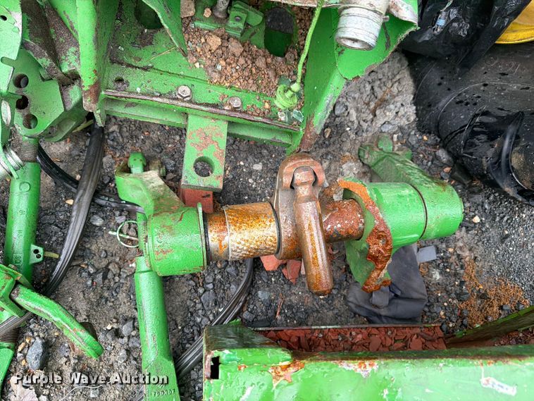 image for item YA3225 2021 John Deere 5065E MFWD tractor