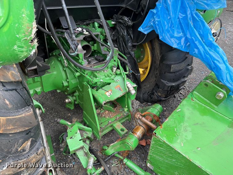 image for item YA3225 2021 John Deere 5065E MFWD tractor