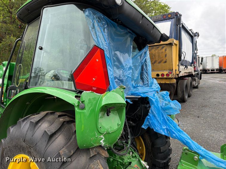 image for item YA3225 2021 John Deere 5065E MFWD tractor