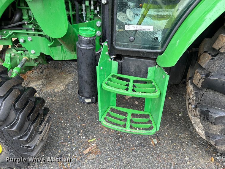 image for item YA3225 2021 John Deere 5065E MFWD tractor