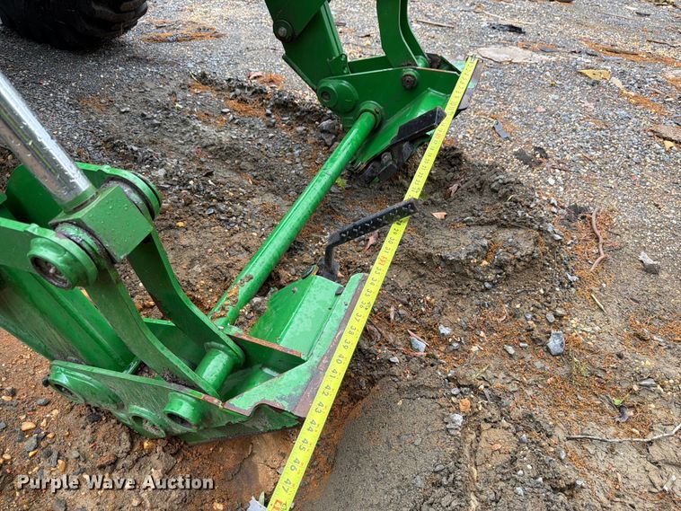 image for item YA3225 2021 John Deere 5065E MFWD tractor