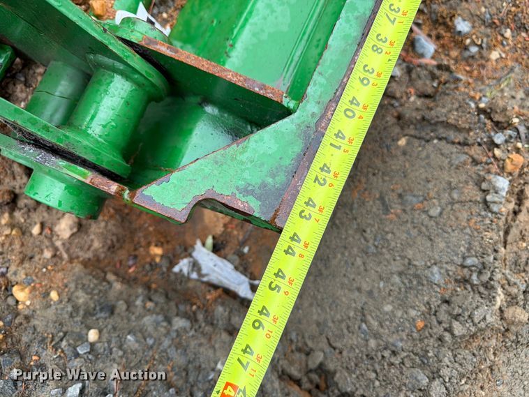 image for item YA3225 2021 John Deere 5065E MFWD tractor