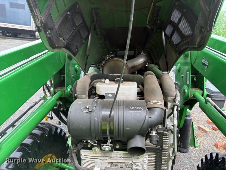 image for item YA3225 2021 John Deere 5065E MFWD tractor