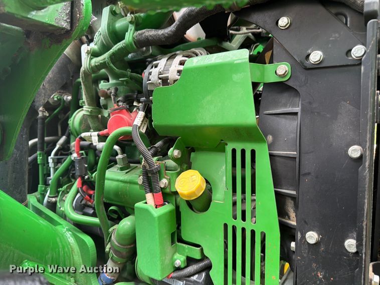image for item YA3225 2021 John Deere 5065E MFWD tractor