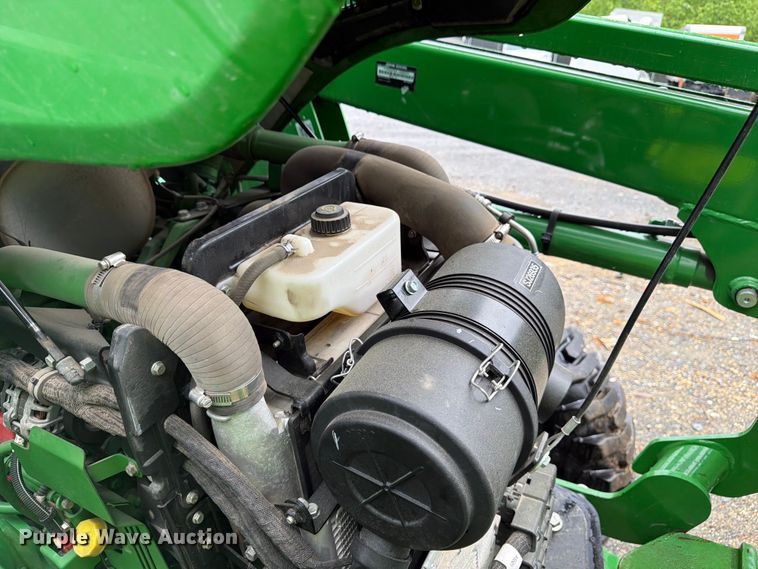image for item YA3225 2021 John Deere 5065E MFWD tractor