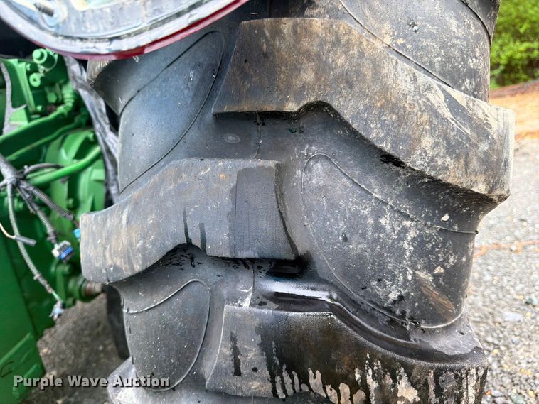image for item YA3225 2021 John Deere 5065E MFWD tractor