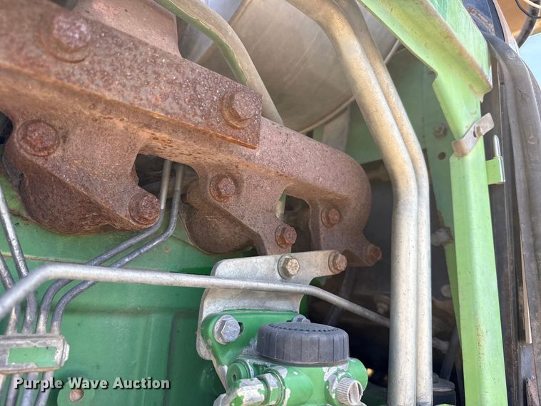 image for item YA3230 2001 John Deere 6405 tractor